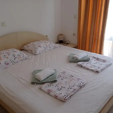 плаж червенка *