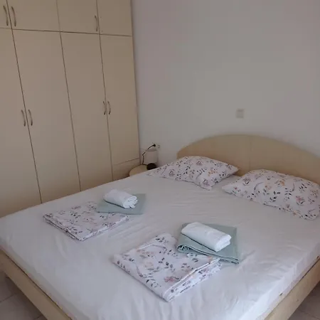 Apartment плаж червенка Chernomorets